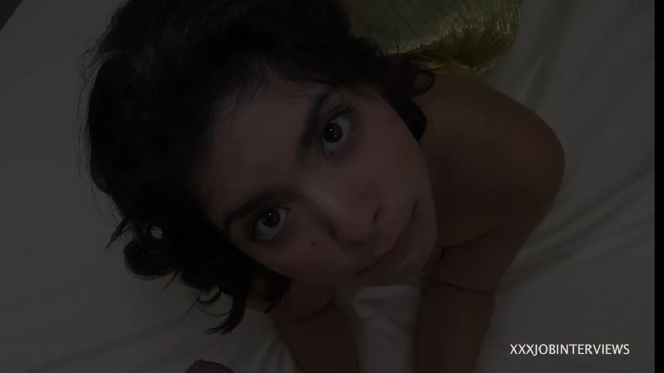 XXXJobInterviews Hazel Heart Interviews As A Golden Angel Server XXX